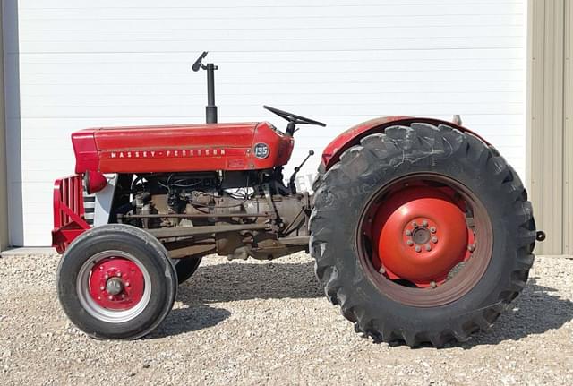 Image of Massey Ferguson 135 equipment image 3