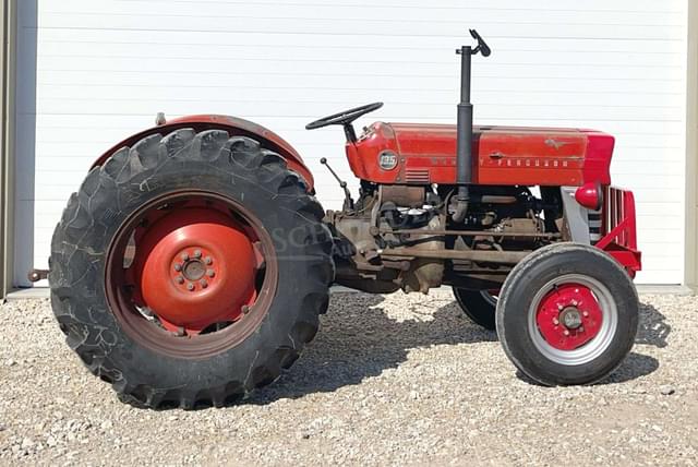 Image of Massey Ferguson 135 equipment image 2