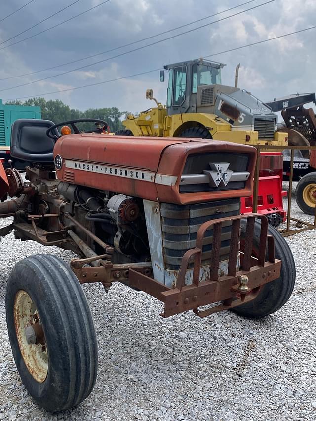 Image of Massey Ferguson 135 equipment image 4