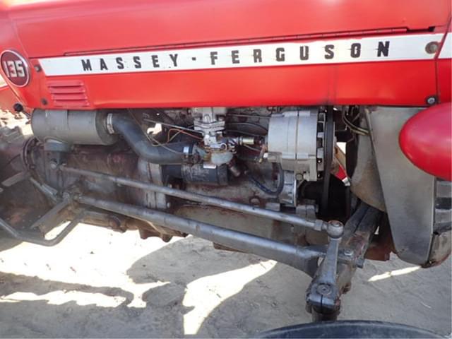 Image of Massey Ferguson 135 equipment image 3