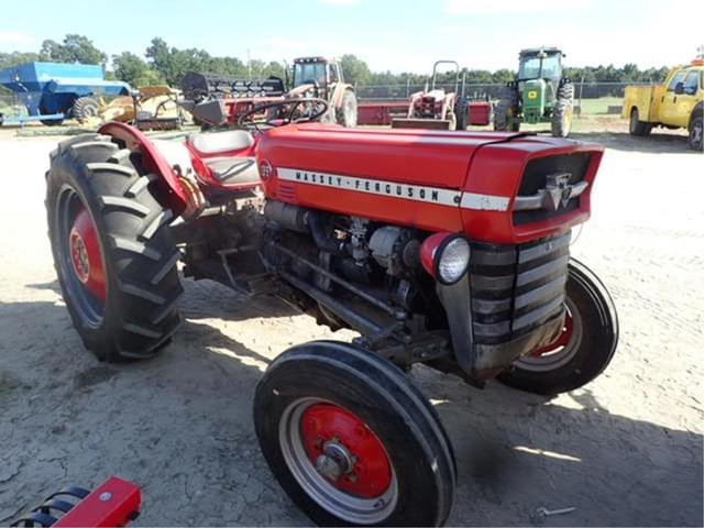 Image of Massey Ferguson 135 equipment image 2
