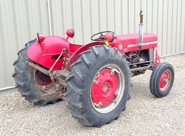 Image of Massey Ferguson 135 equipment image 4