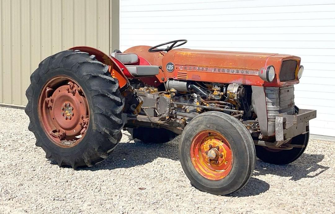 Image of Massey Ferguson 135 Primary image