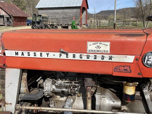 Image of Massey Ferguson 135 equipment image 4