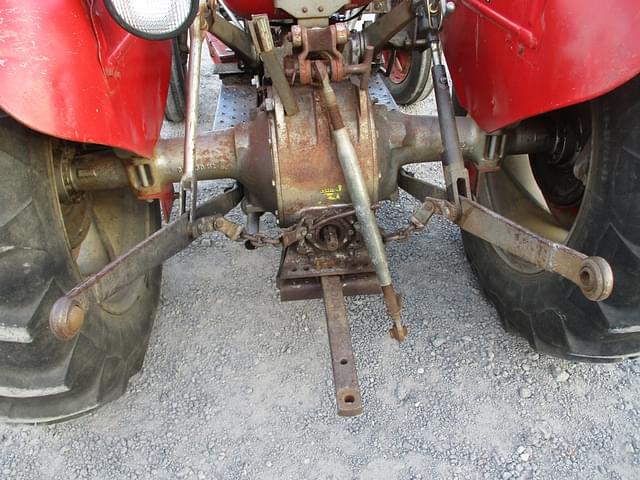 Image of Massey Ferguson 135 equipment image 4