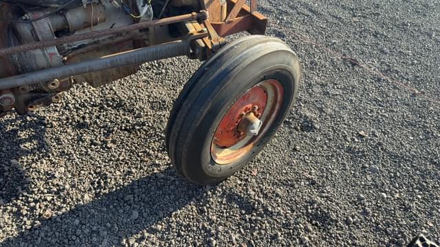 Image of Massey Ferguson 135 equipment image 4
