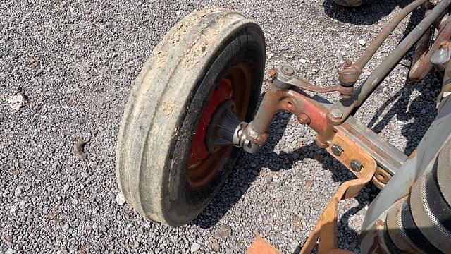 Image of Massey Ferguson 135 equipment image 3
