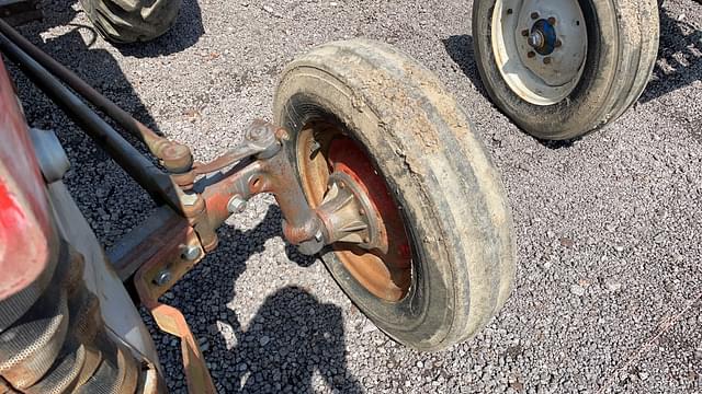 Image of Massey Ferguson 135 equipment image 4
