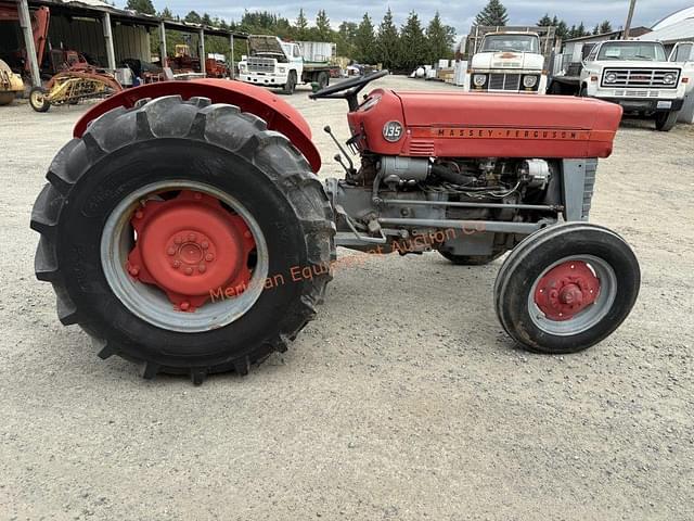 Image of Massey Ferguson 135 equipment image 3