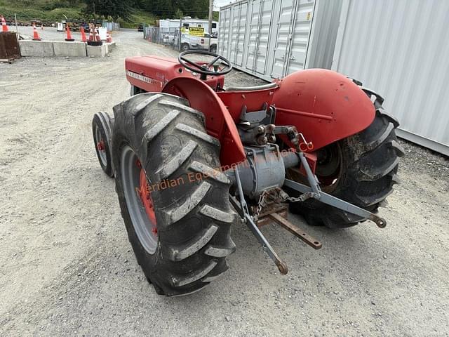 Image of Massey Ferguson 135 equipment image 4