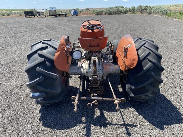 Image of Massey Ferguson 135 equipment image 4