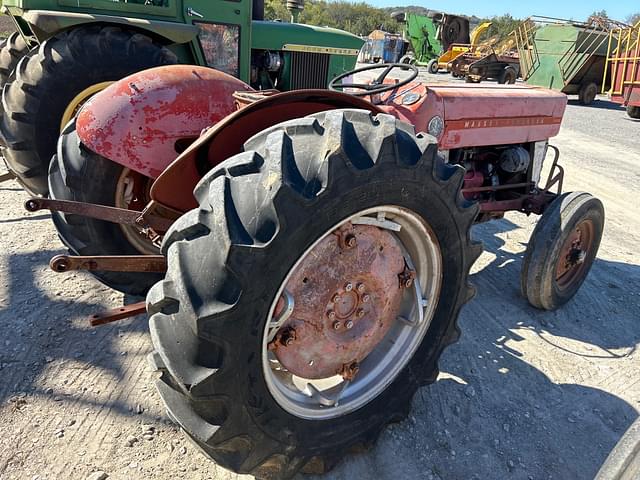 Image of Massey Ferguson 135 equipment image 3