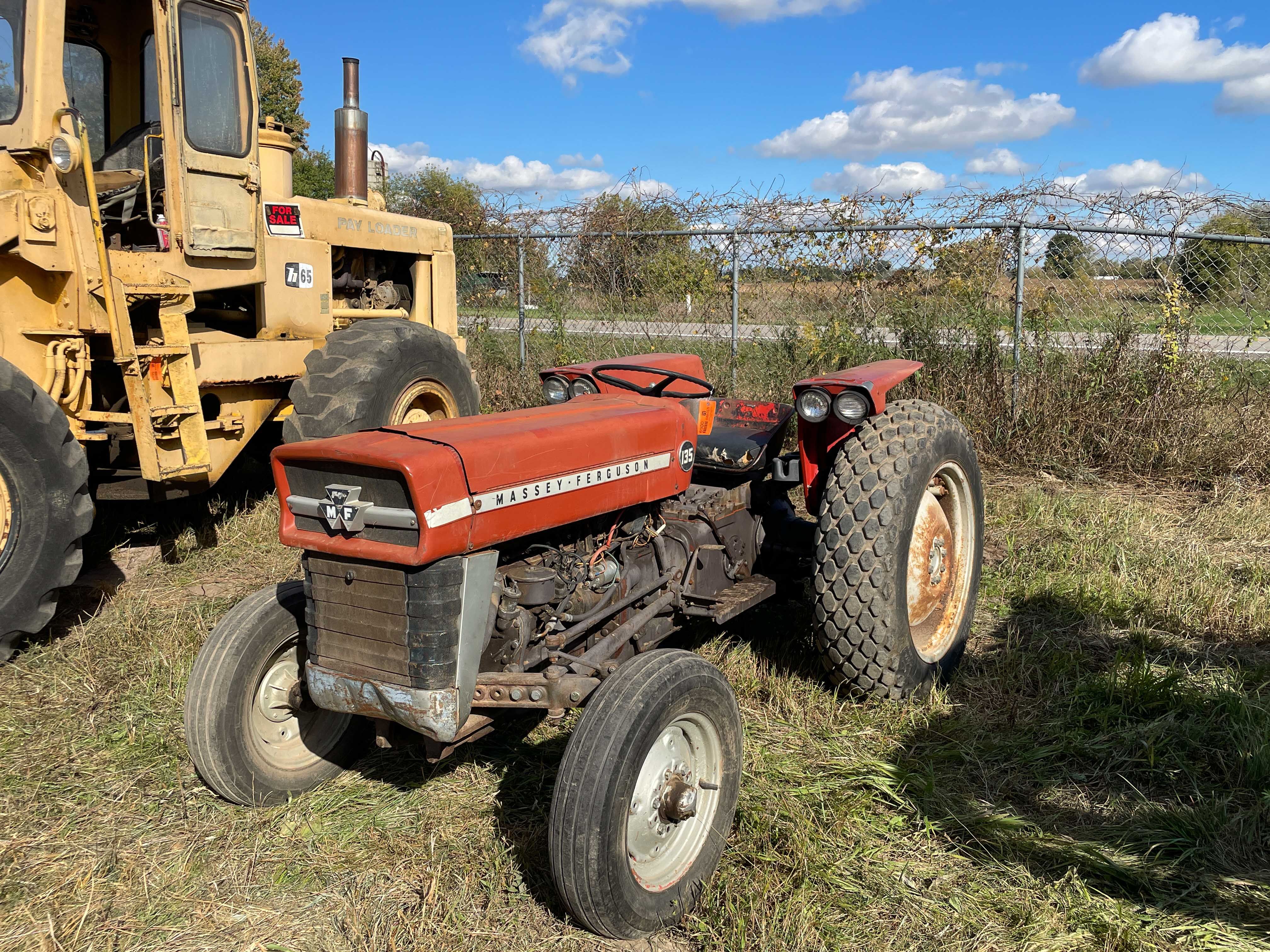 Massey Ferguson 135 Equipment Image0