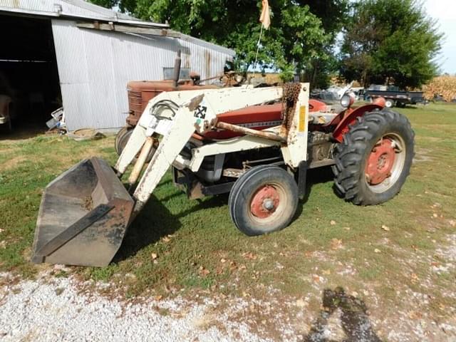 Image of Massey Ferguson 135 equipment image 2