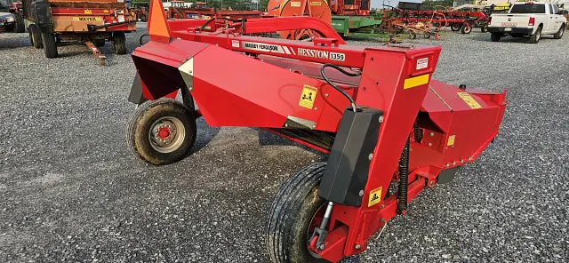Image of Massey Ferguson 1359 equipment image 2
