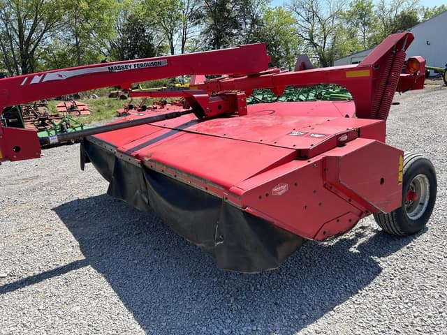 Image of Massey Ferguson 1372 equipment image 4