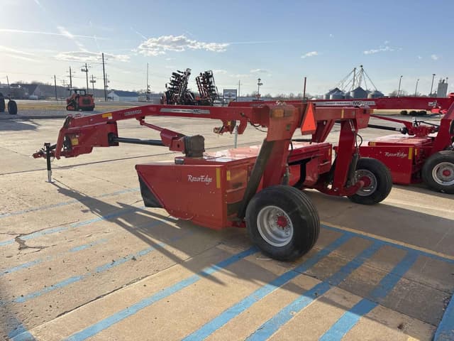 Image of Massey Ferguson 1373 equipment image 3