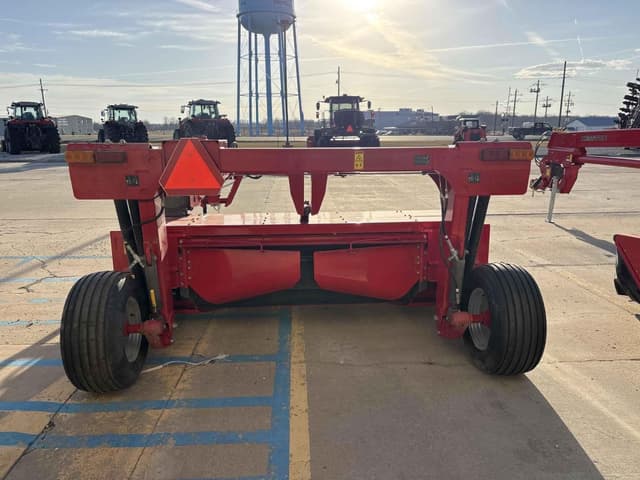 Image of Massey Ferguson 1373 equipment image 2