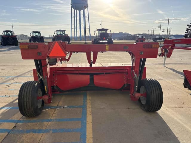 Image of Massey Ferguson 1373 equipment image 2