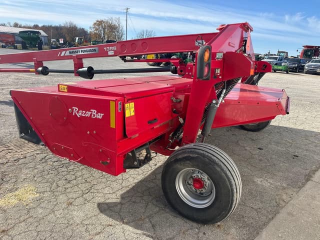 Image of Massey Ferguson 1386 equipment image 4