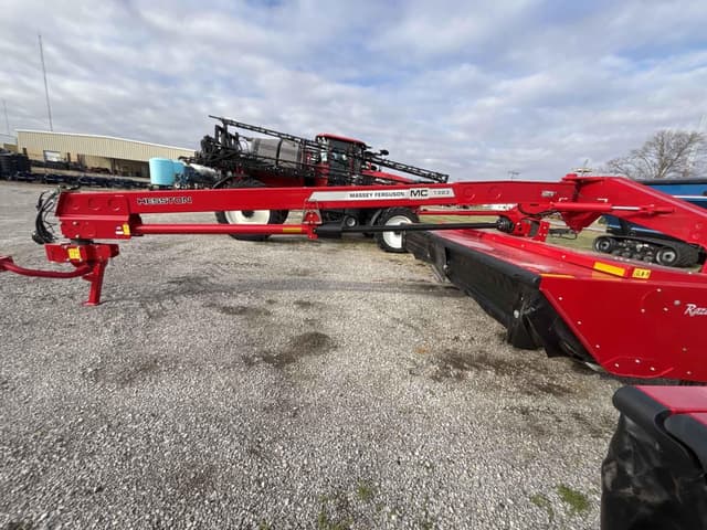 Image of Massey Ferguson 1393 equipment image 4