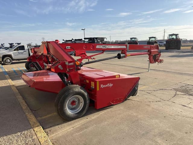 Image of Massey Ferguson 1393 equipment image 2