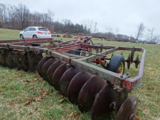 Image of Massey Ferguson 52 equipment image 2