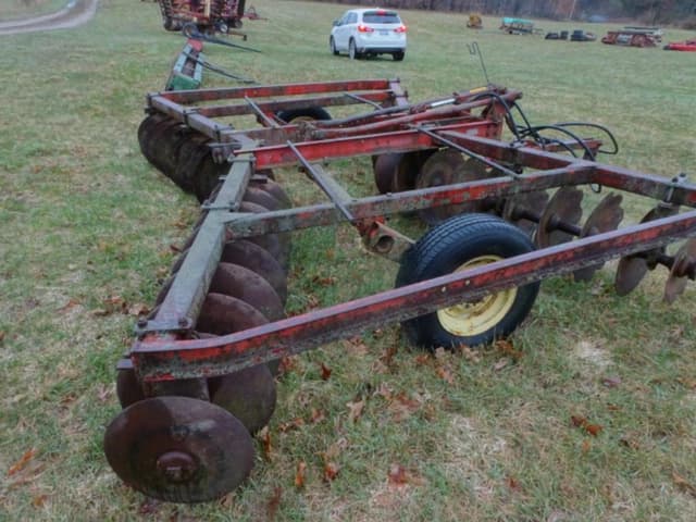 Image of Massey Ferguson 52 equipment image 3