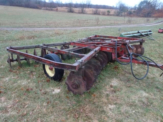 Image of Massey Ferguson 52 equipment image 4