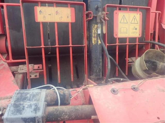 Image of Massey Ferguson 143 equipment image 3