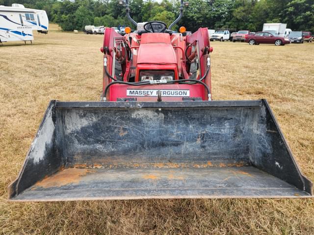 Image of Massey Ferguson 1440 equipment image 4