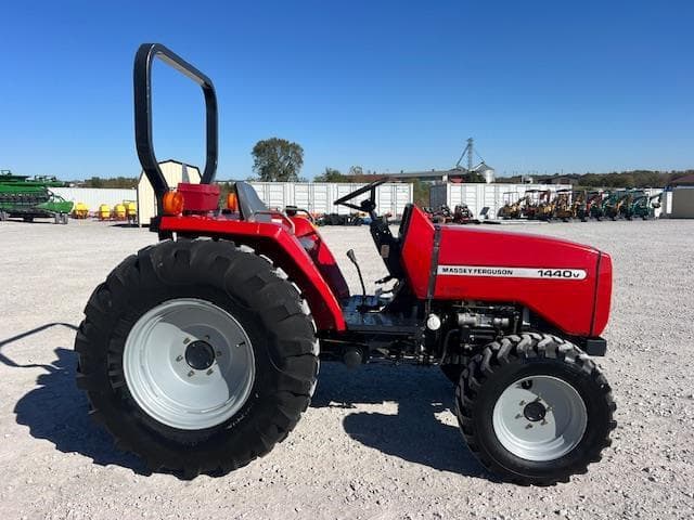 Image of Massey Ferguson 1440V equipment image 1