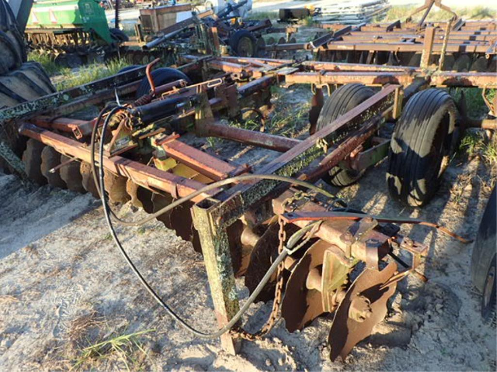 Image of Massey Ferguson 520 Primary image