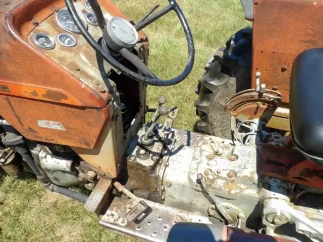 Image of Massey Ferguson 150 equipment image 3