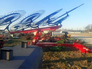 SOLD - Massey Ferguson 1510S Lot No. 9232 Hay and Forage | Tractor Zoom