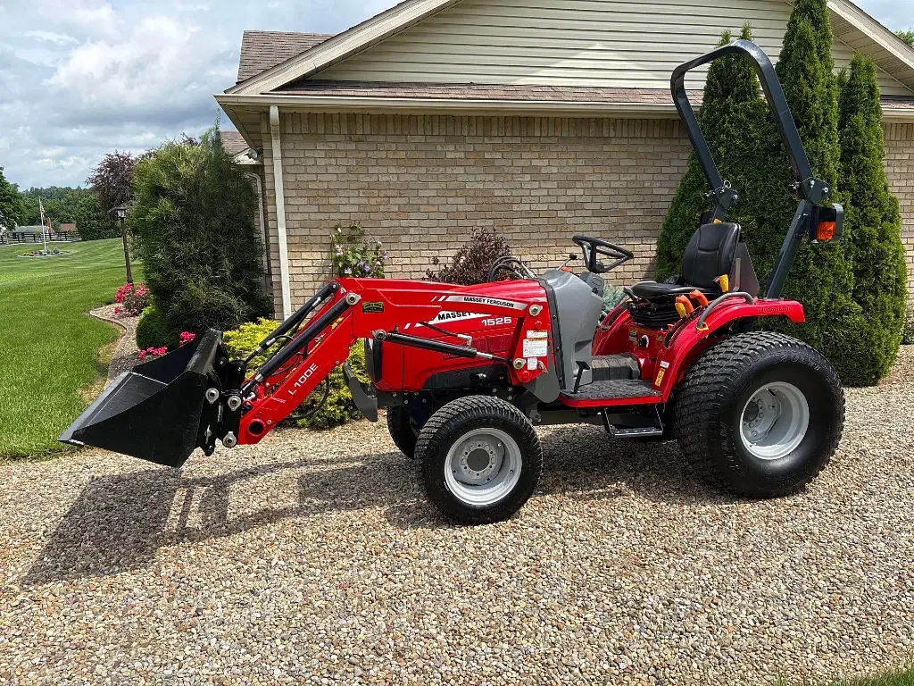 Image of Massey Ferguson 1526 Primary image