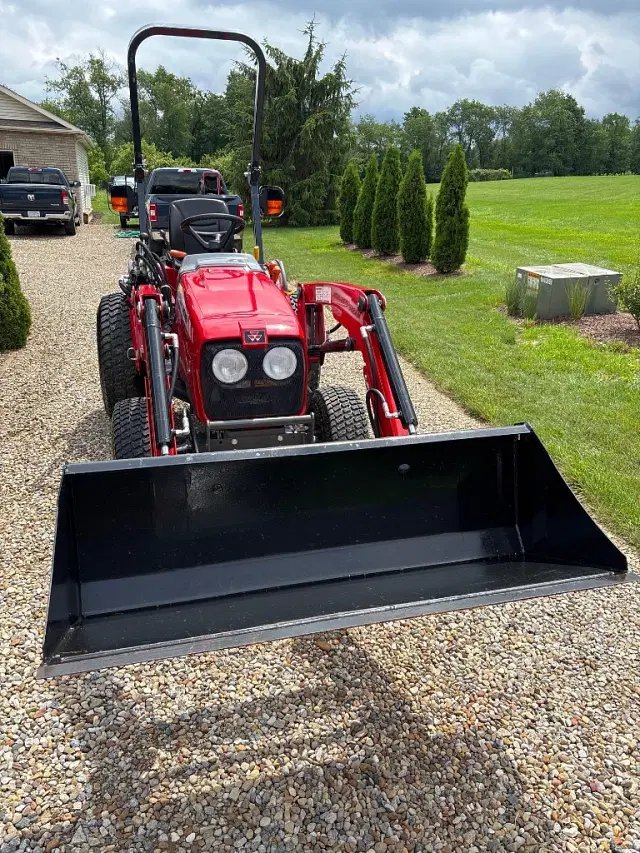 Image of Massey Ferguson 1526 equipment image 2