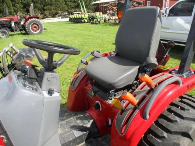 Image of Massey Ferguson 1526 equipment image 3