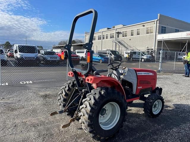 Image of Massey Ferguson 1532 equipment image 2