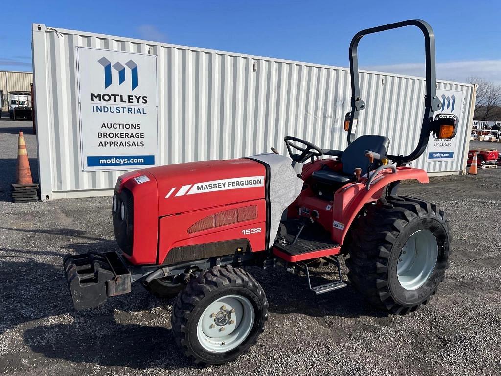 Image of Massey Ferguson 1532 Primary image