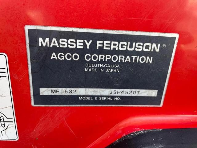 Image of Massey Ferguson 1532 equipment image 4