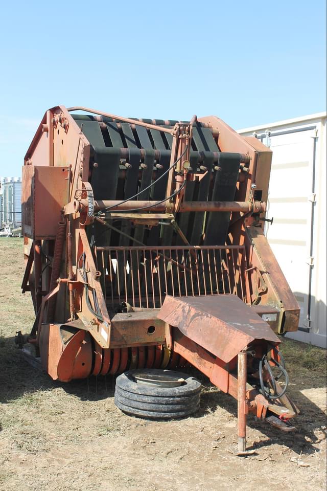 Image of Massey Ferguson 1560 equipment image 2