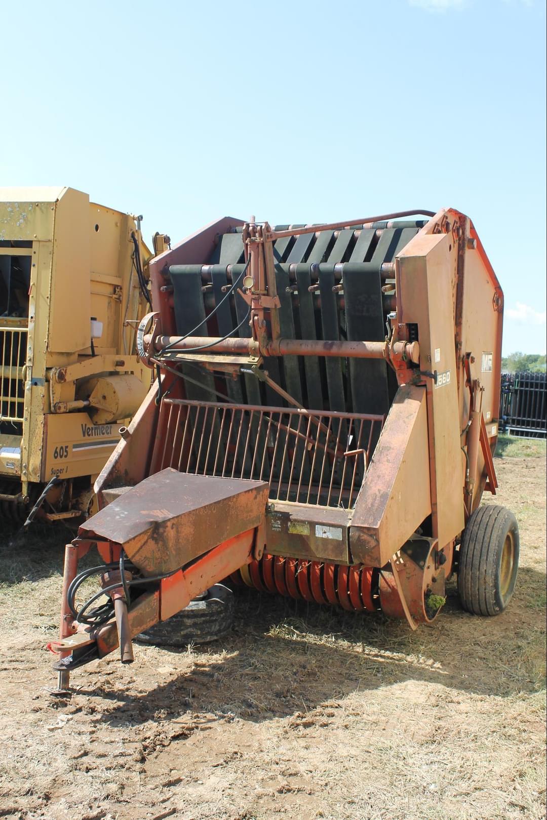 Image of Massey Ferguson 1560 Primary image