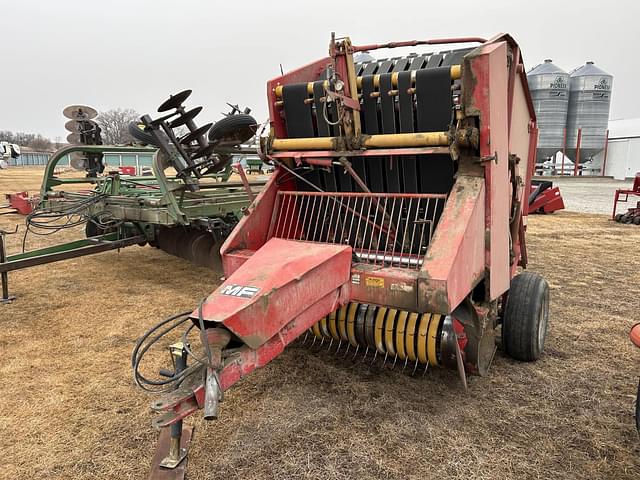 Image of Massey Ferguson 1560 equipment image 2