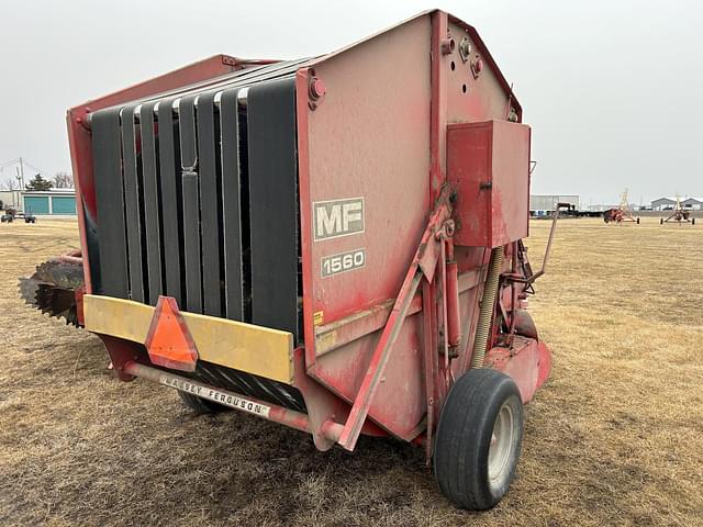 Image of Massey Ferguson 1560 equipment image 4