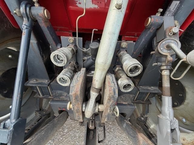 Image of Massey Ferguson 1560 equipment image 4