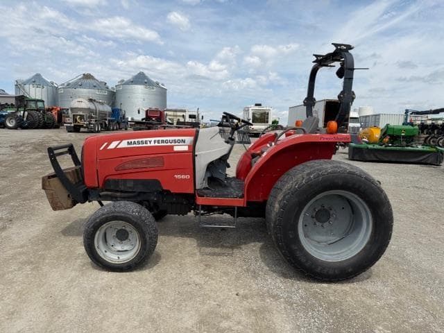 Image of Massey Ferguson 1560 equipment image 1