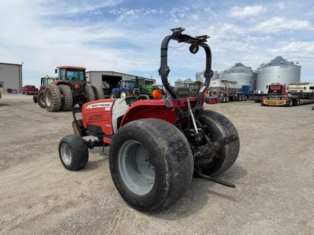 Image of Massey Ferguson 1560 equipment image 2