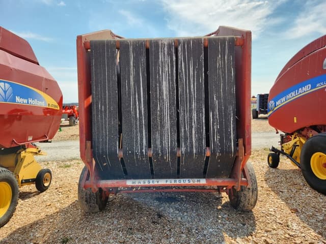 Image of Massey Ferguson 1560 equipment image 3