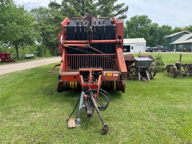Image of Massey Ferguson 1560 equipment image 2